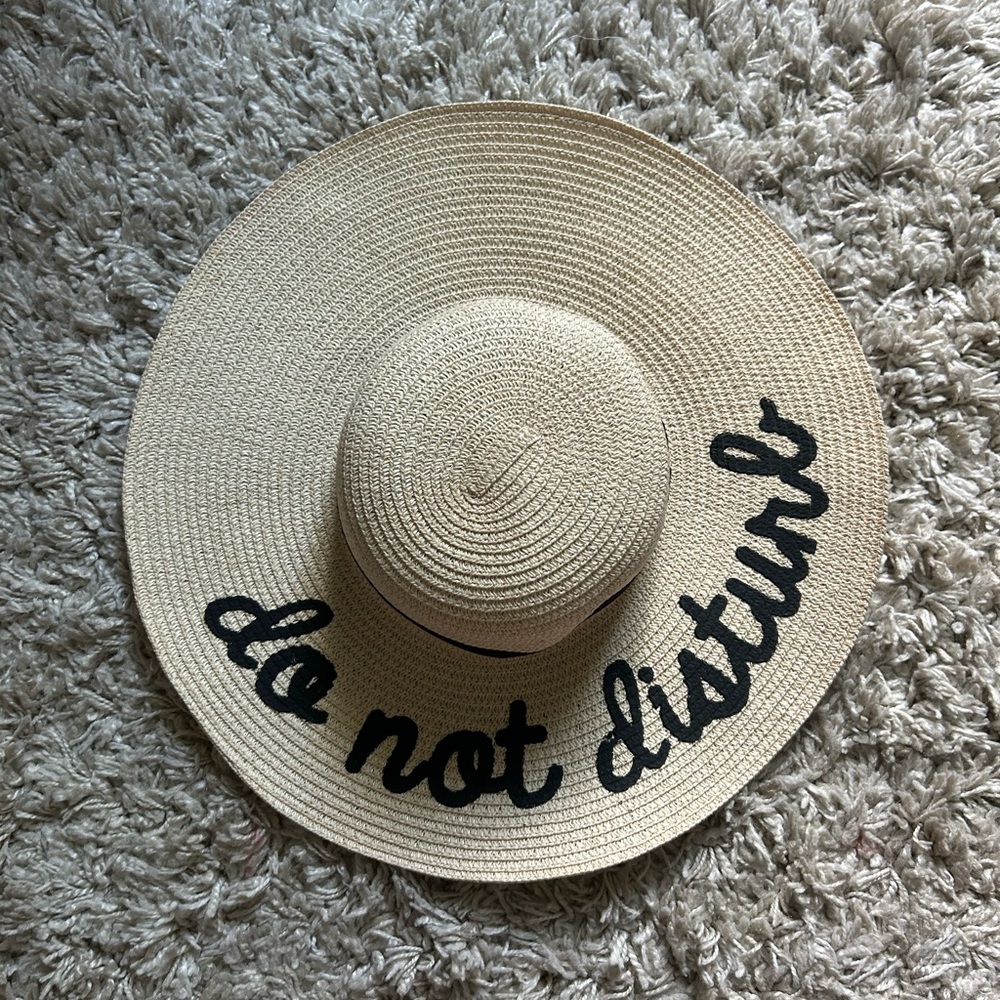 Beige Sun Hat with Black 'Do Not Disturb' Text